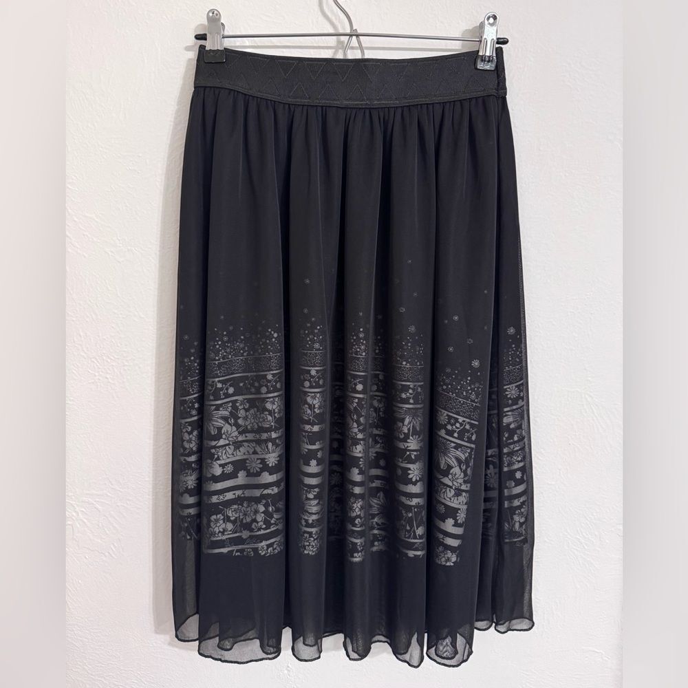 Lularoe Lola floral overlay midi skirt, black and white floral print, size XS